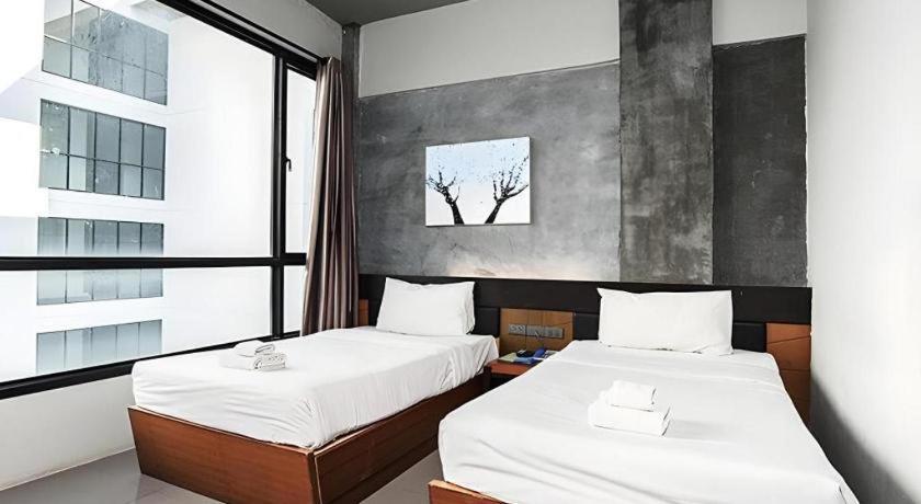 B2 Green Boutique And Budget Hotel Csiangmaj Kültér fotó
