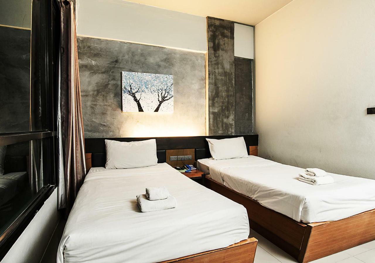 B2 Green Boutique And Budget Hotel Csiangmaj Kültér fotó
